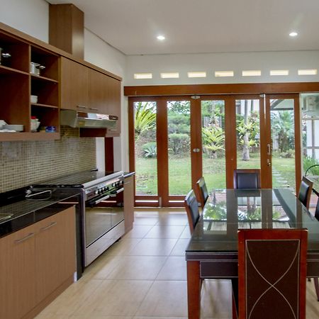 Kencana Villa Dago Bandung Luaran gambar