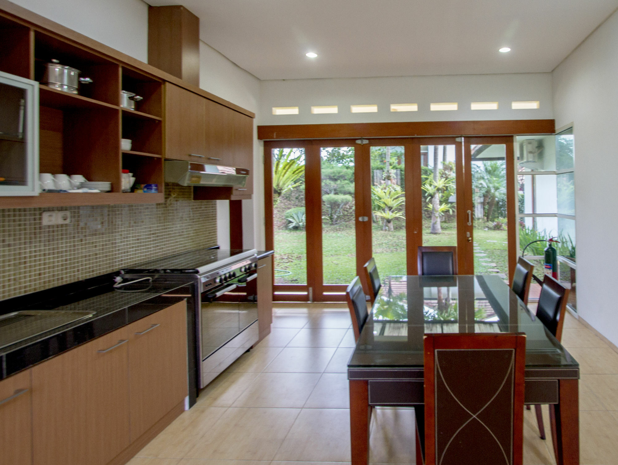 Kencana Villa Dago Bandung Luaran gambar
