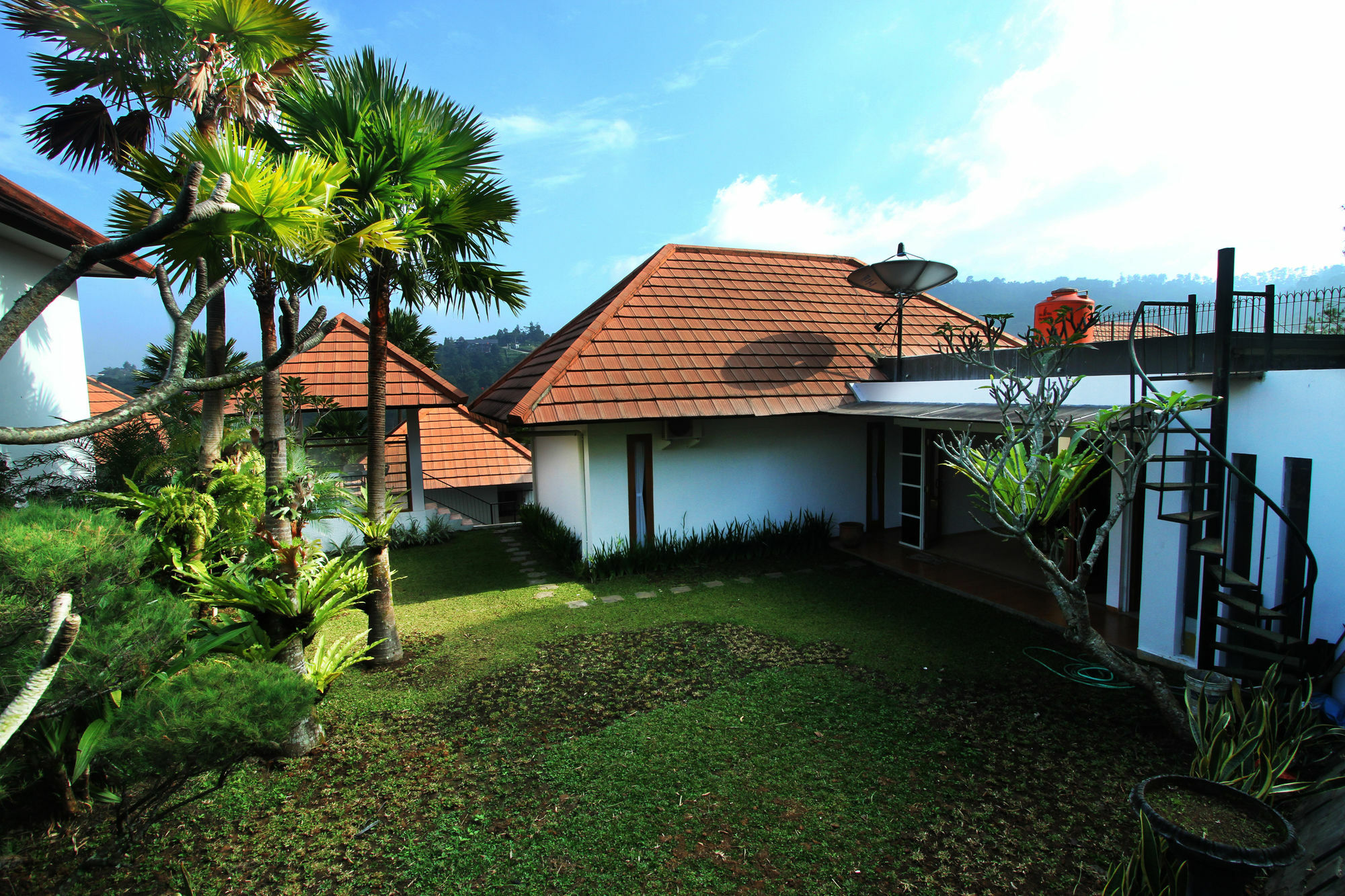 Kencana Villa Dago Bandung Luaran gambar